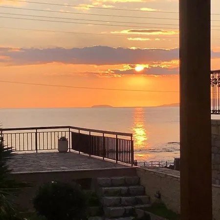 House Koula Holiday home *